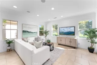 Photo #4: OC25108634 Listing