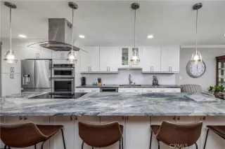 Photo #6: OC25109436 Listing 