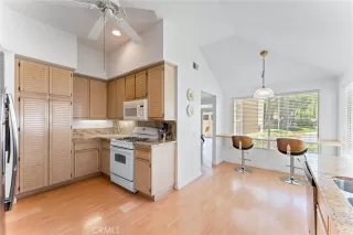 Photo #6: OC25109455 Listing