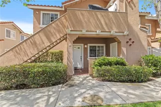 Photo #2: OC25110160 Listing