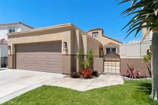 Photo #1: OC25110175 Listing 