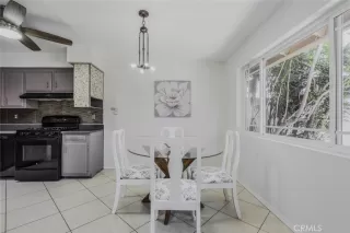 Photo #6: OC25110377 Listing