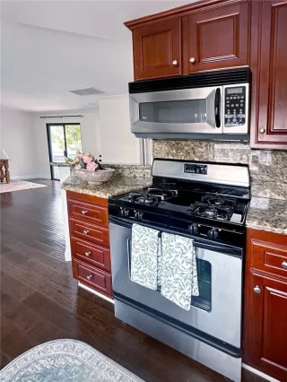 Photo #2: OC25110504 Listing 