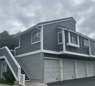 Photo #3: OC25110504 Listing 