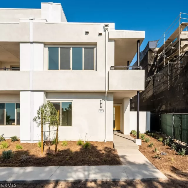 MLS: OC25111017 Condo For Sale