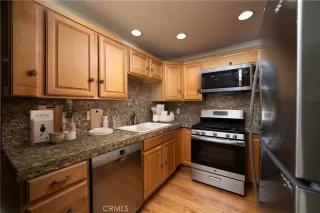 Photo #2: OC25111055 Listing