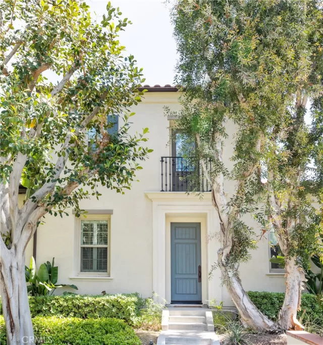 MLS: OC25111426 Condo For Sale