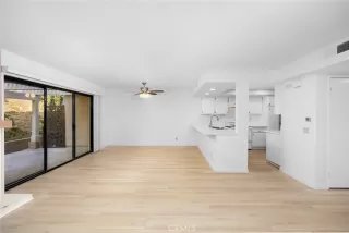 Photo #4: OC25111912 Listing 