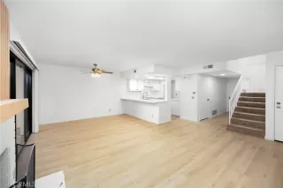 Photo #5: OC25111912 Listing 