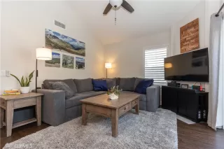 Photo #3: OC25111927 Listing 