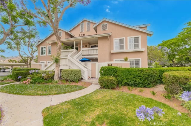 MLS: OC25111929 Condo For Sale