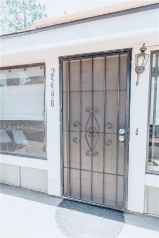 Photo #2: OC25112058 Listing