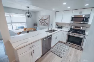 Photo #6: OC25112058 Listing