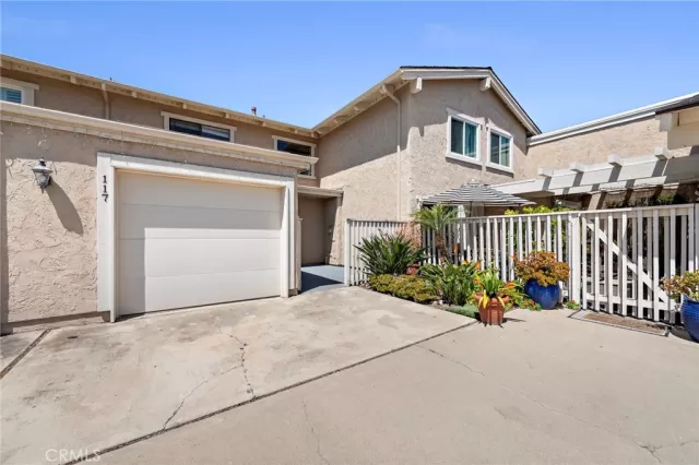 MLS: OC25112408 Condo For Sale