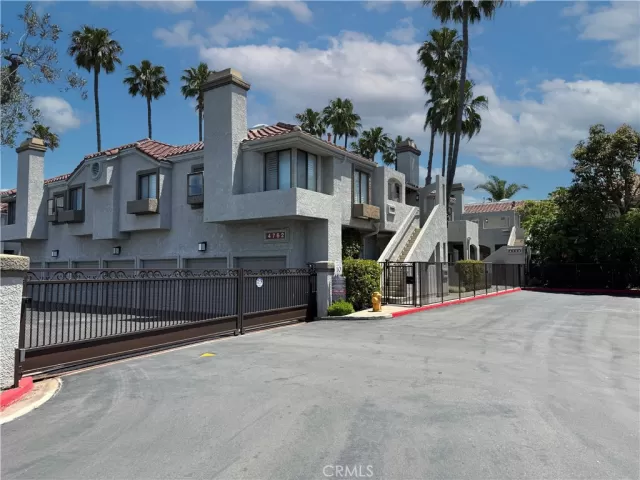 MLS: OC25112488 Condo For Sale