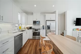 Photo #6: OC25112938 Listing 