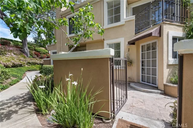 MLS: OC25113046 Condo For Sale