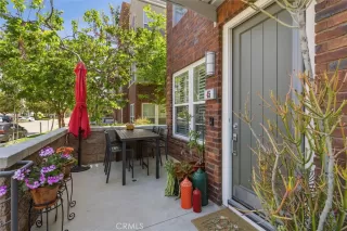 Photo #5: OC25113417 Listing