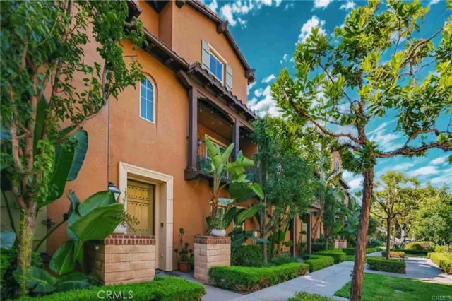 MLS: OC25114003 Condo For Sale