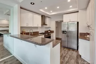 Photo #4: OC25114143 Listing 