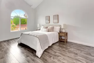 Photo #6: OC25114143 Listing 