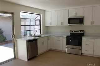 Photo #4: OC25114601 Listing 