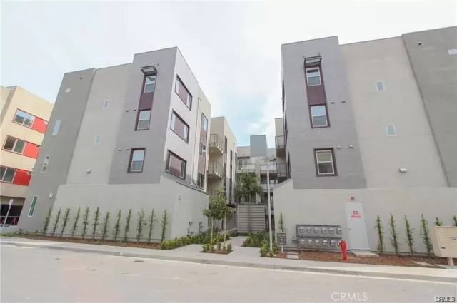 MLS: OC25115289 Condo For Sale