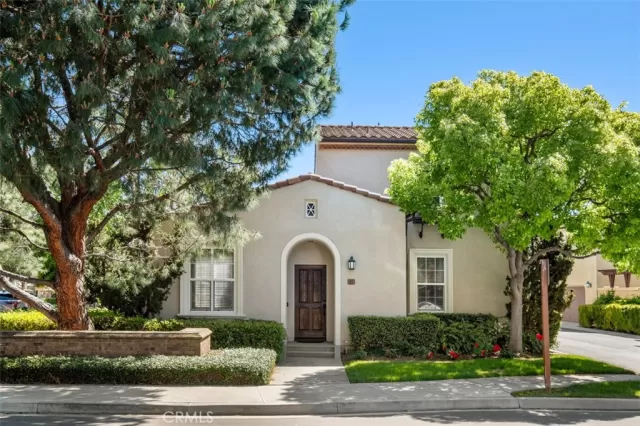 MLS: OC25116302 Condo For Sale