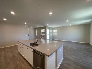 Photo #6: OC25116977 Listing 