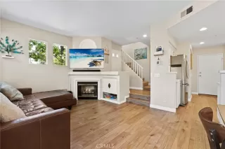 Photo #5: OC25117014 Listing