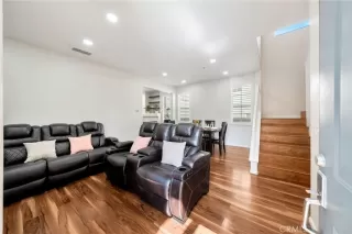 Photo #5: OC25117102 Listing 