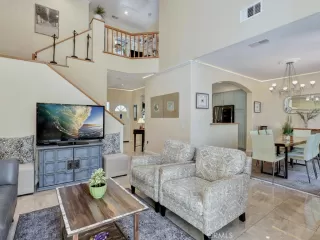 Photo #4: OC25117116 Listing 