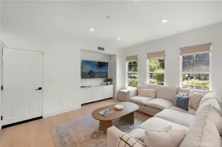 Photo #3: OC25118283 Listing 