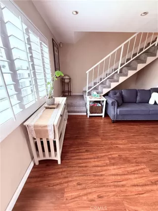 Photo #5: OC25118971 Listing 