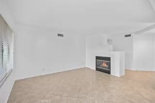 Photo #3: OC25118998 Listing 