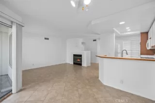 Photo #4: OC25118998 Listing 