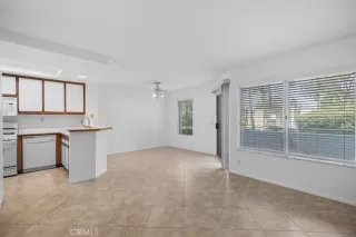 Photo #6: OC25118998 Listing 