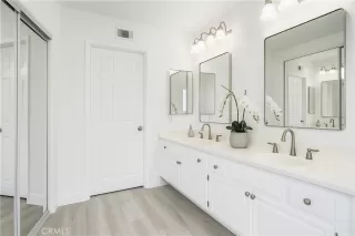 Photo #3: OC25119371 Listing