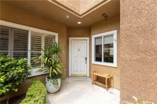 Photo #3: OC25119586 Listing 