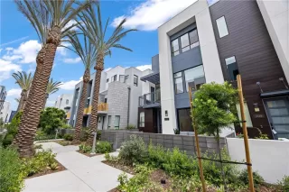 Photo #1: OC25119915 Listing 