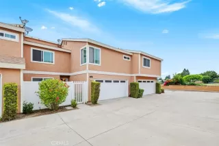 Photo #1: OC25120000 Listing 