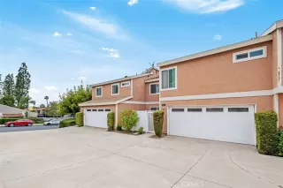 Photo #2: OC25120000 Listing 