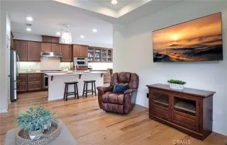 Photo #4: OC25120093 Listing 