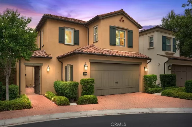 MLS: OC25120194 Condo For Sale