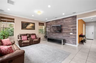 Photo #3: OC25120194 Listing 