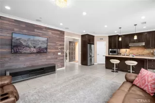 Photo #4: OC25120194 Listing 