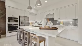 Photo #1: OC25121056 Listing