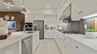 Photo #2: OC25121056 Listing