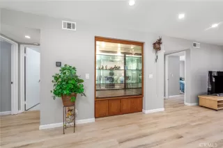 Photo #6: OC25121385 Listing 