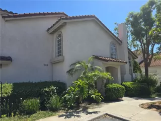 Photo #3: OC25121544 Listing 